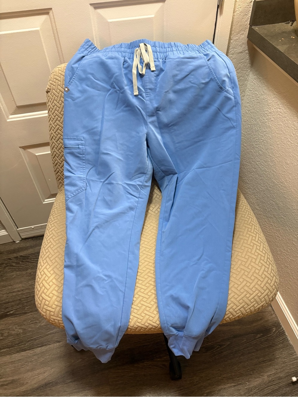 FIGS Ceil Blue Women's Scrunch Jogger Pants with Grey Drawstring